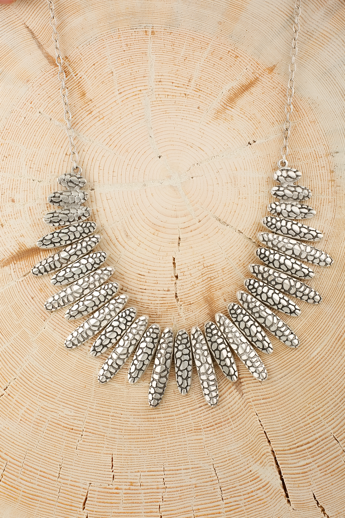 Women NECKLACE