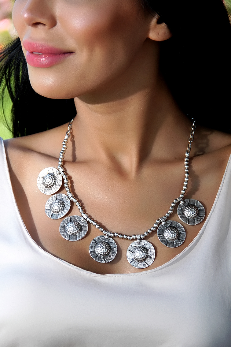 Women NECKLACE