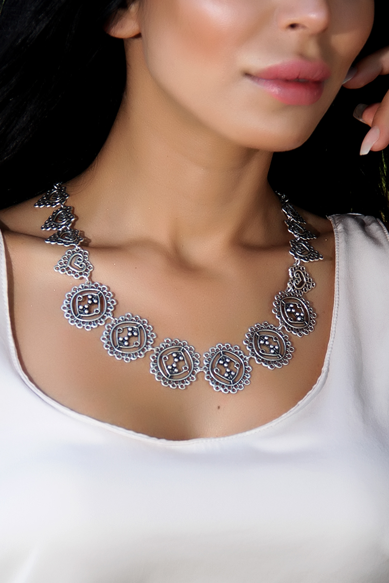 Women NECKLACE