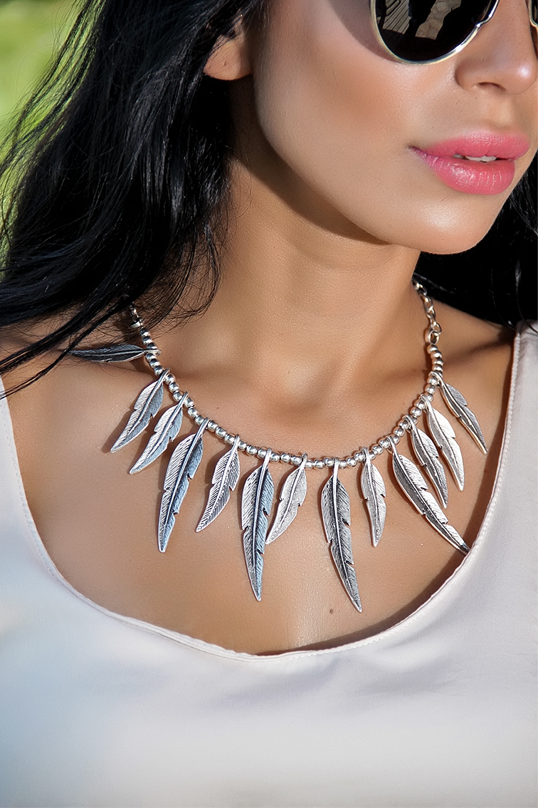 Women NECKLACE